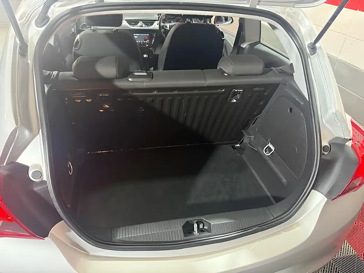 Used 2015 Vauxhall Corsa Energy Silver - Interior and Exterior details 15