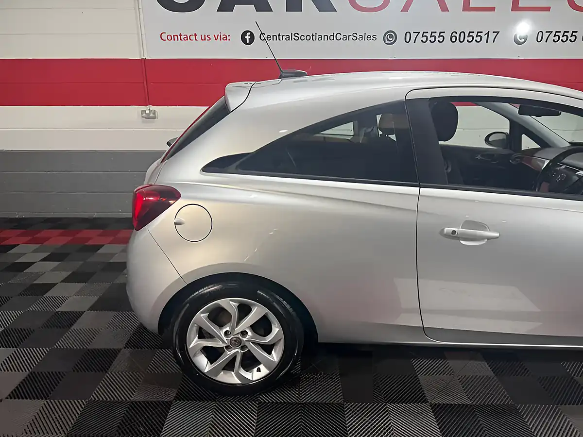 Used 2015 Vauxhall Corsa Energy Silver - Interior and Exterior details 4