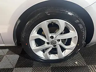 Used 2015 Vauxhall Corsa Energy Silver - Interior and Exterior details 5