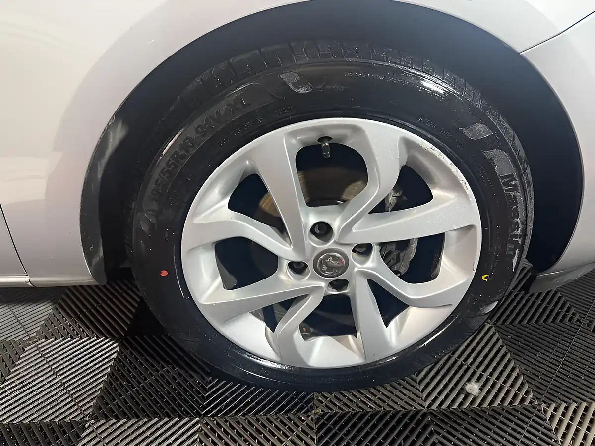 Used 2015 Vauxhall Corsa Energy Silver - Interior and Exterior details 5