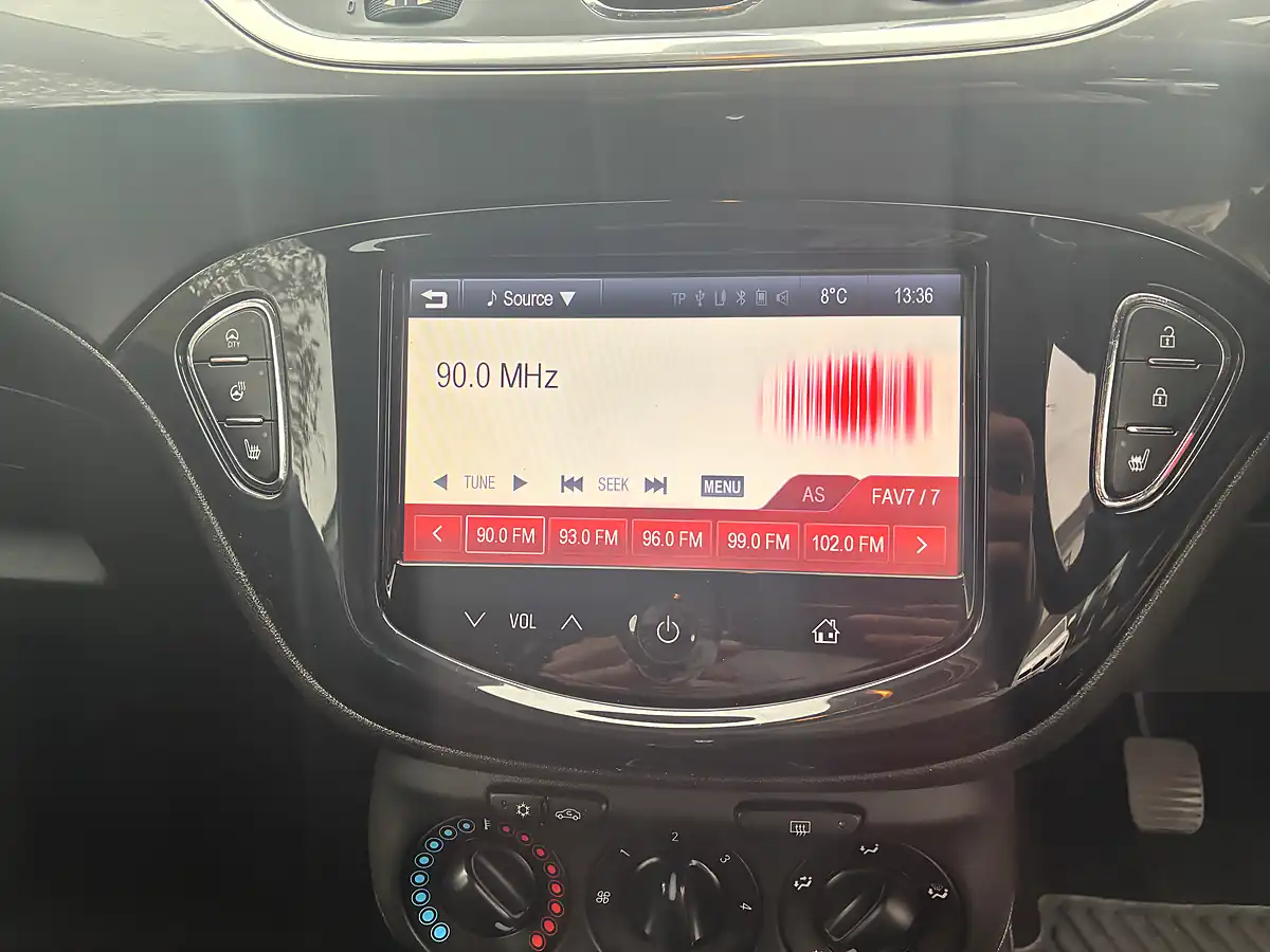 Used 2015 Vauxhall Corsa Energy White - Interior and Exterior details 16