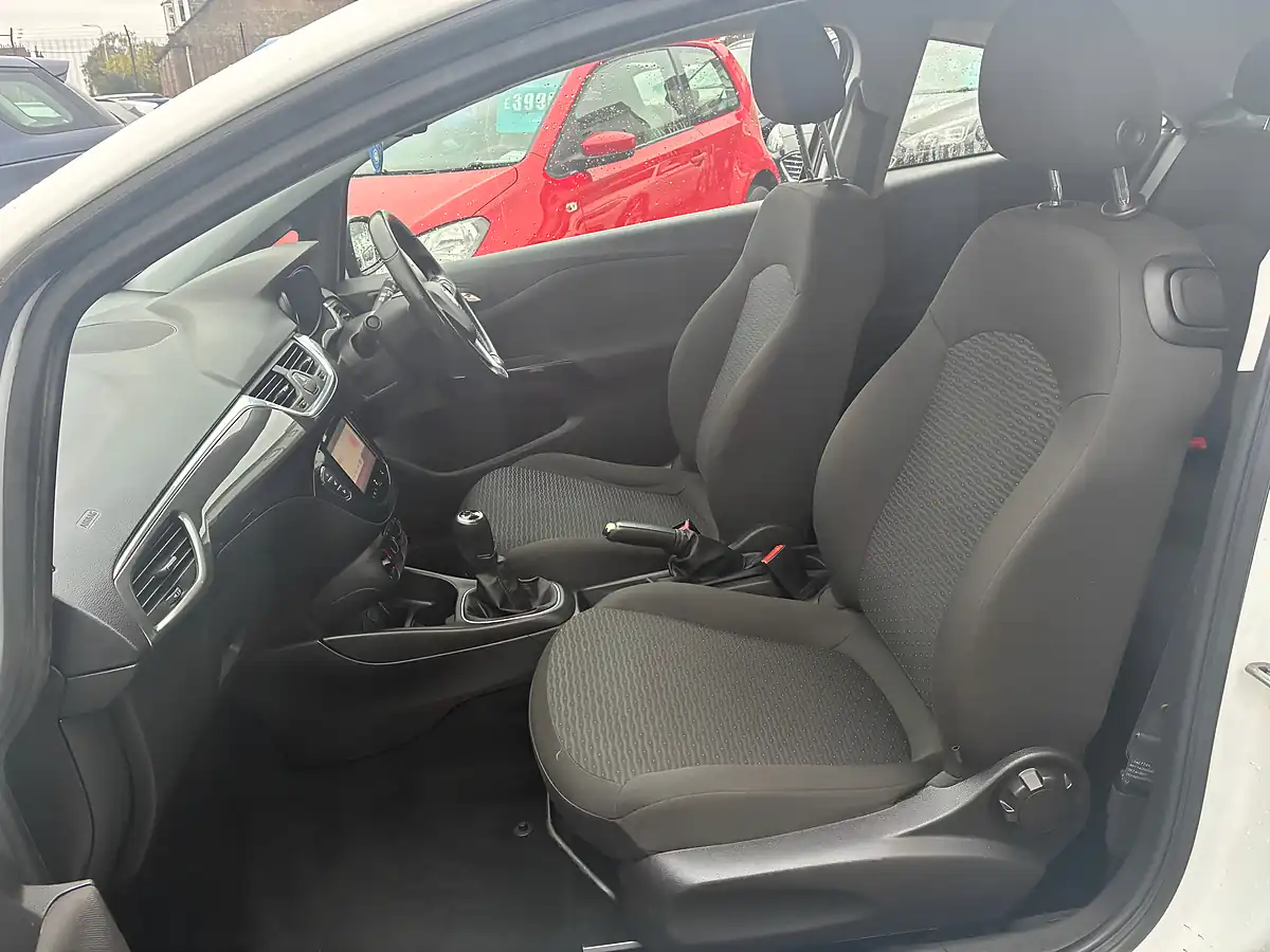 Used 2015 Vauxhall Corsa Energy White - Interior and Exterior details 19