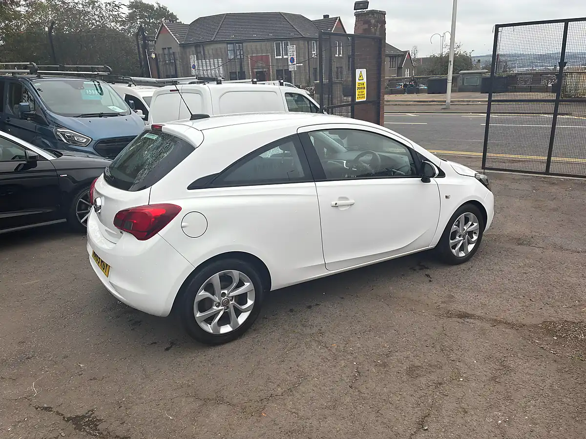 Used 2015 Vauxhall Corsa Energy White - Interior and Exterior details 3