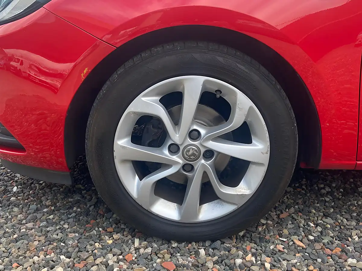 Used 2015 Vauxhall Corsa Excite Ac Red - Interior and Exterior details 13