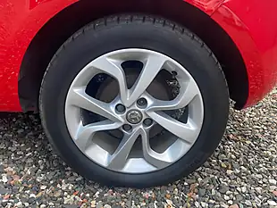 Used 2015 Vauxhall Corsa Excite Ac Red - Interior and Exterior details 14