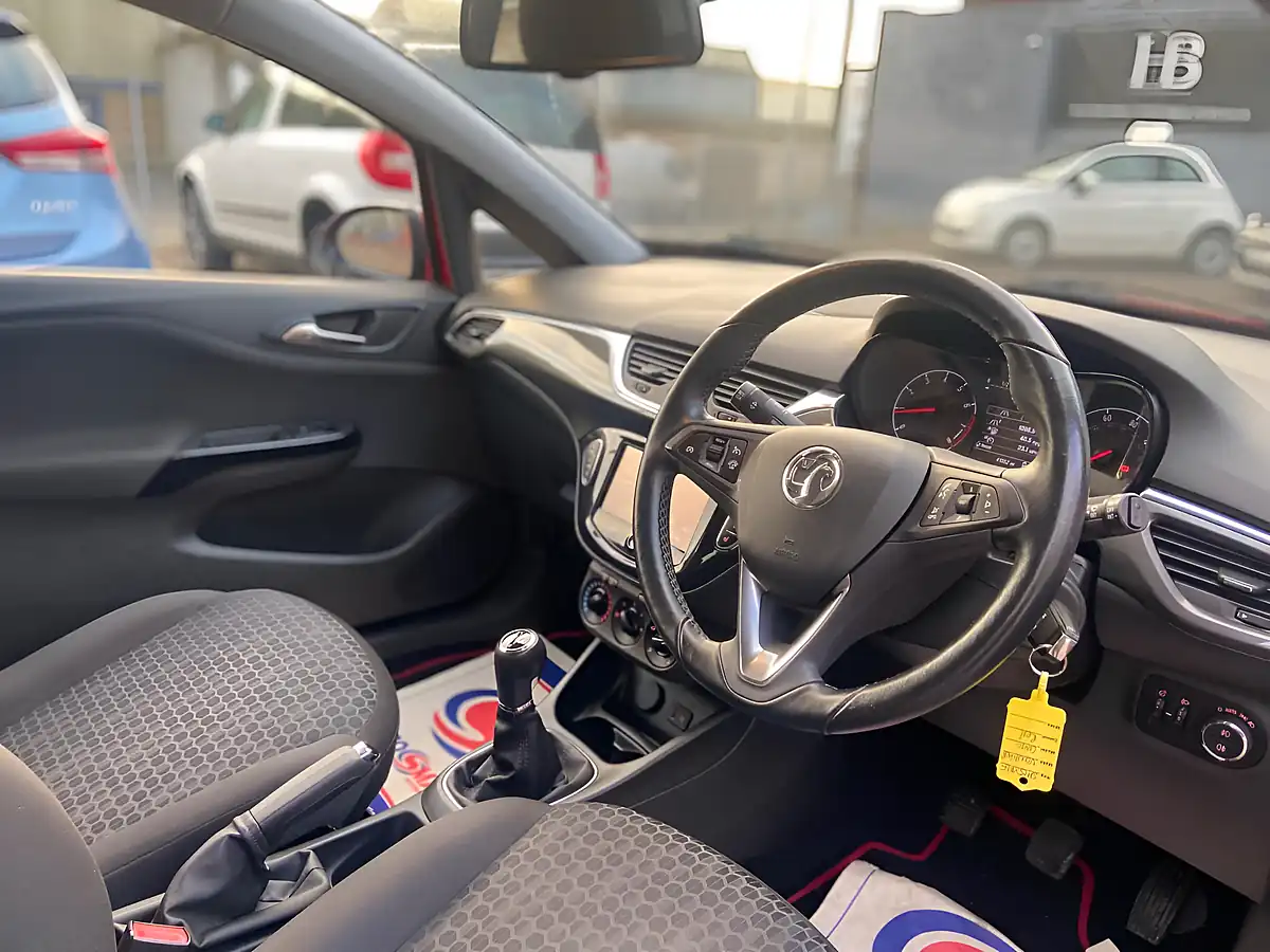 Used 2015 Vauxhall Corsa Excite Ac Red - Interior and Exterior details 16