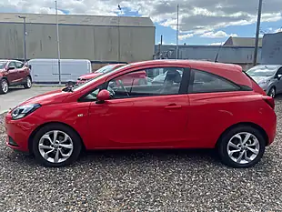 Used 2015 Vauxhall Corsa Excite Ac Red - Interior and Exterior details 6