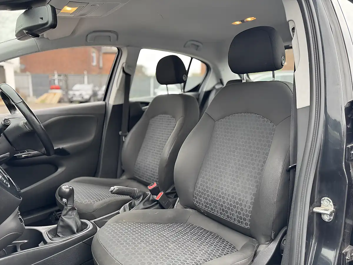 Used 2015 Vauxhall Corsa Excite Black - Interior and Exterior details 17