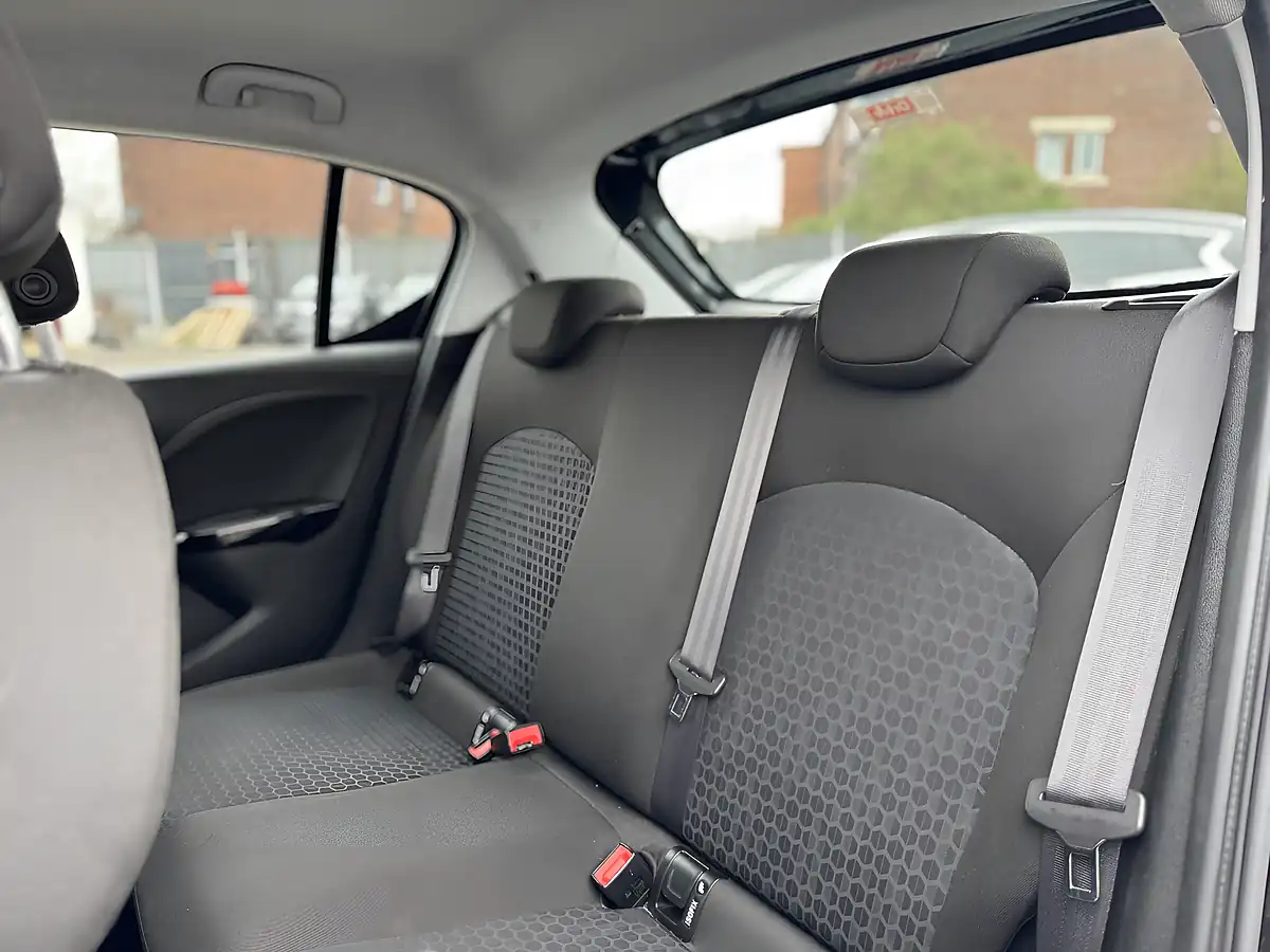 Used 2015 Vauxhall Corsa Excite Black - Interior and Exterior details 18