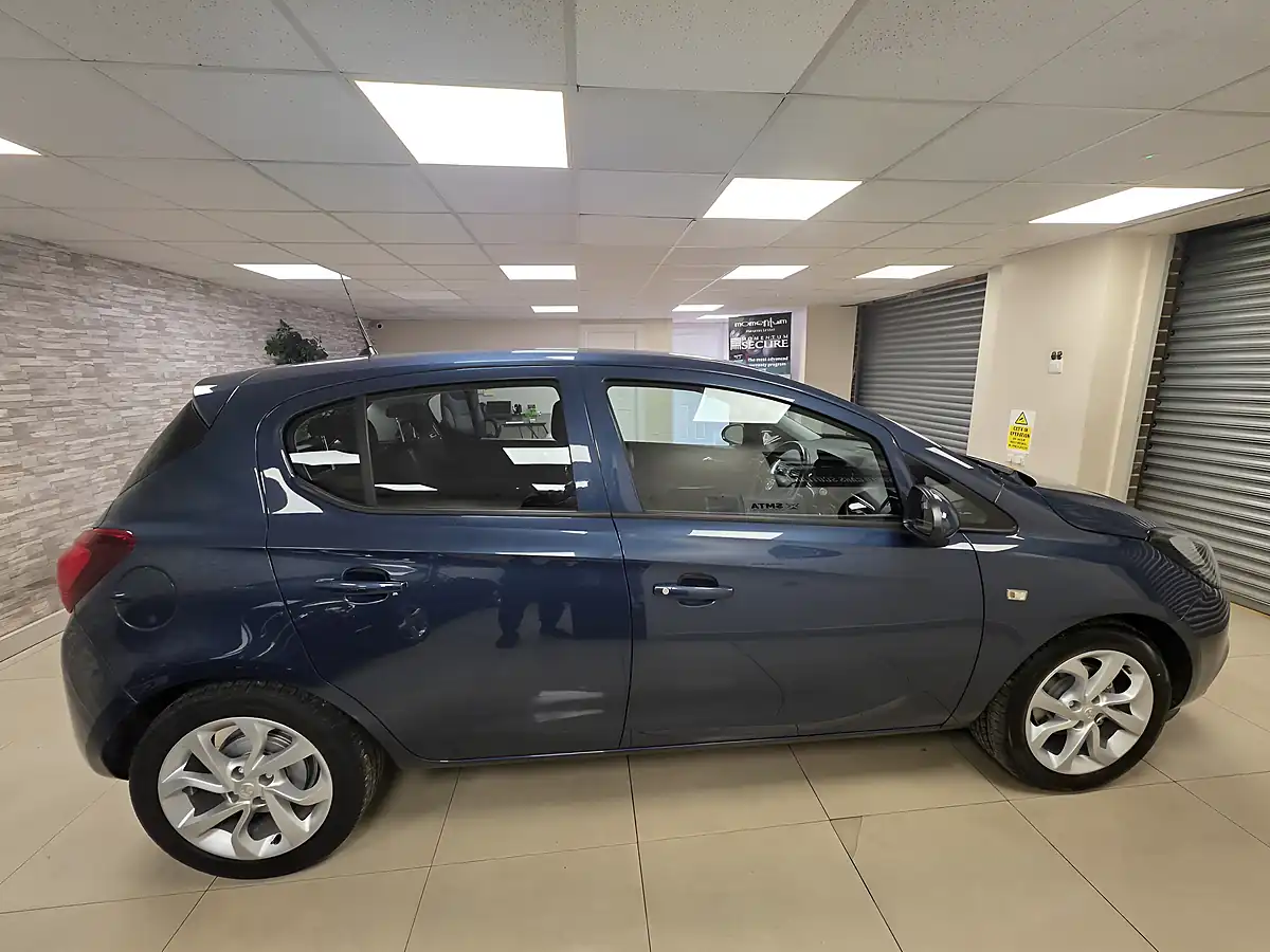 Used 2015 Vauxhall Corsa Excite Blue - Interior and Exterior details 9