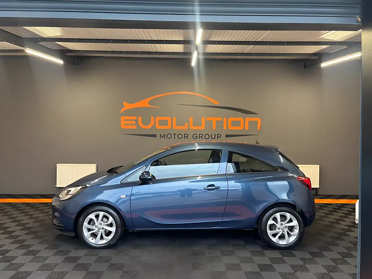 Used 2015 Vauxhall Corsa Excite Blue - Interior and Exterior details 9
