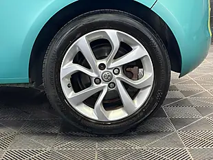 Used 2015 Vauxhall Corsa Excite Green - Interior and Exterior details 15