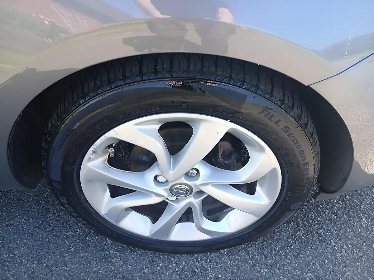 Used 2015 Vauxhall Corsa Excite Grey - Interior and Exterior details 9