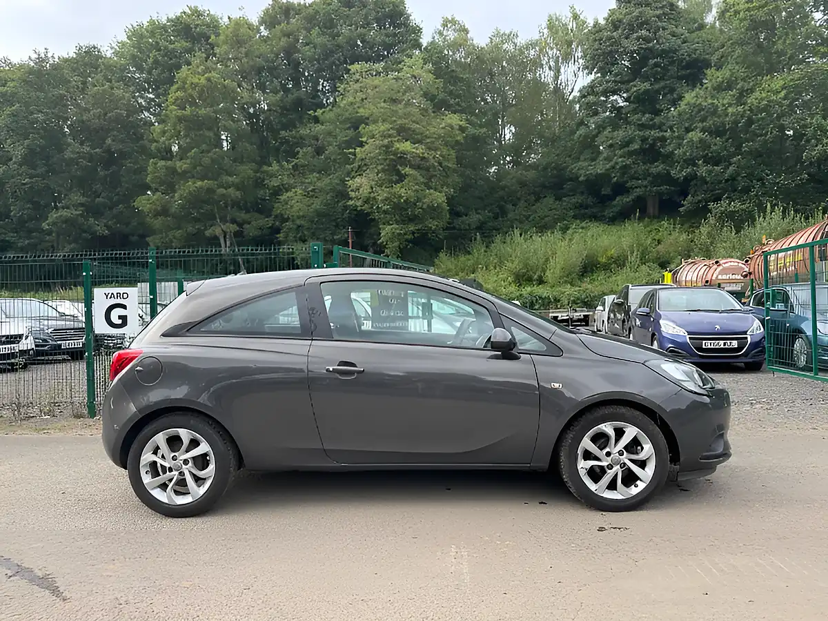Used 2015 Vauxhall Corsa Excite Grey - Interior and Exterior details 9
