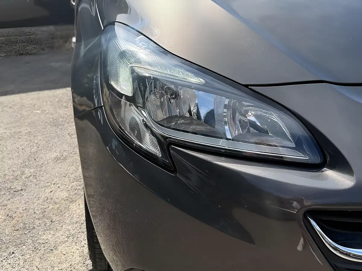 Used 2015 Vauxhall Corsa Excite Grey - Interior and Exterior details 8