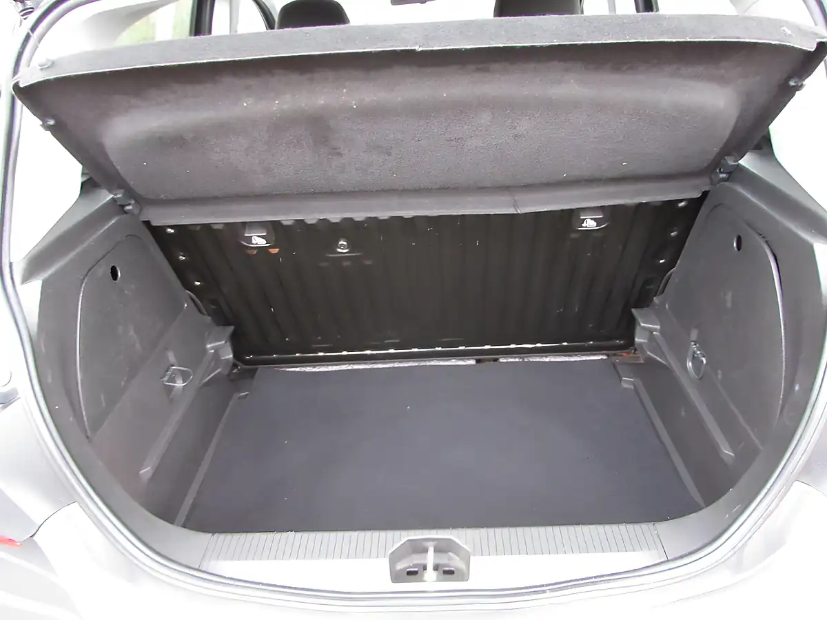 Used 2015 Vauxhall Corsa Excite Grey - Interior and Exterior details 11