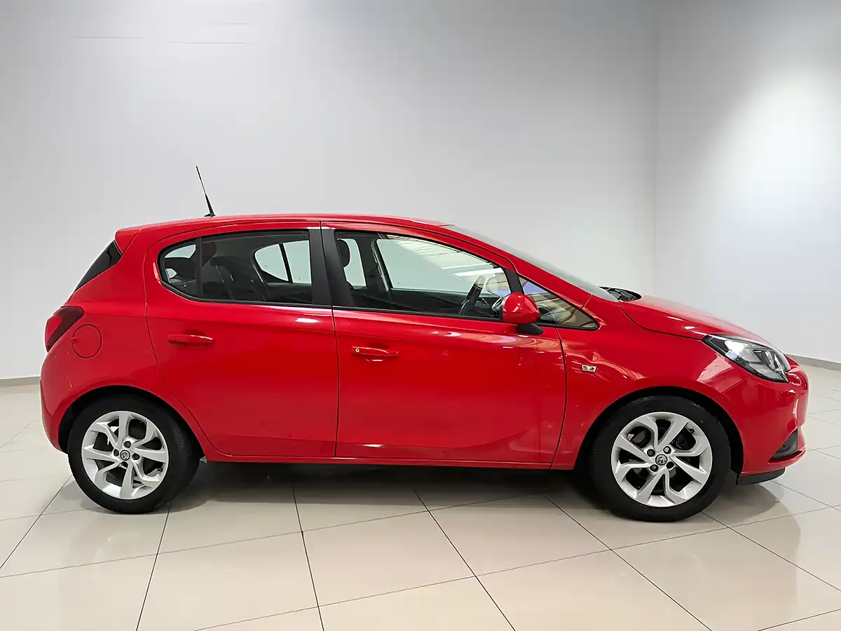 Used 2015 Vauxhall Corsa Excite Red - Interior and Exterior details 11