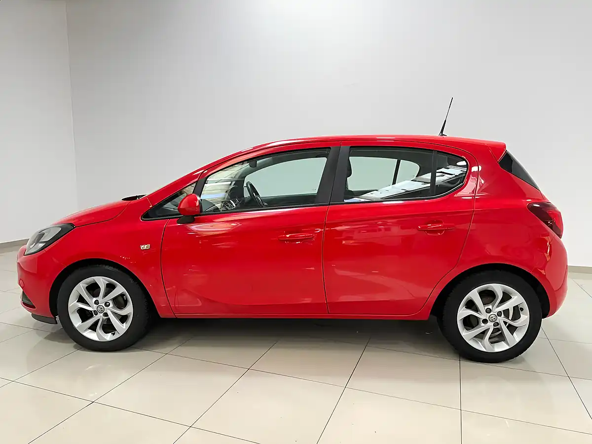 Used 2015 Vauxhall Corsa Excite Red - Interior and Exterior details 5