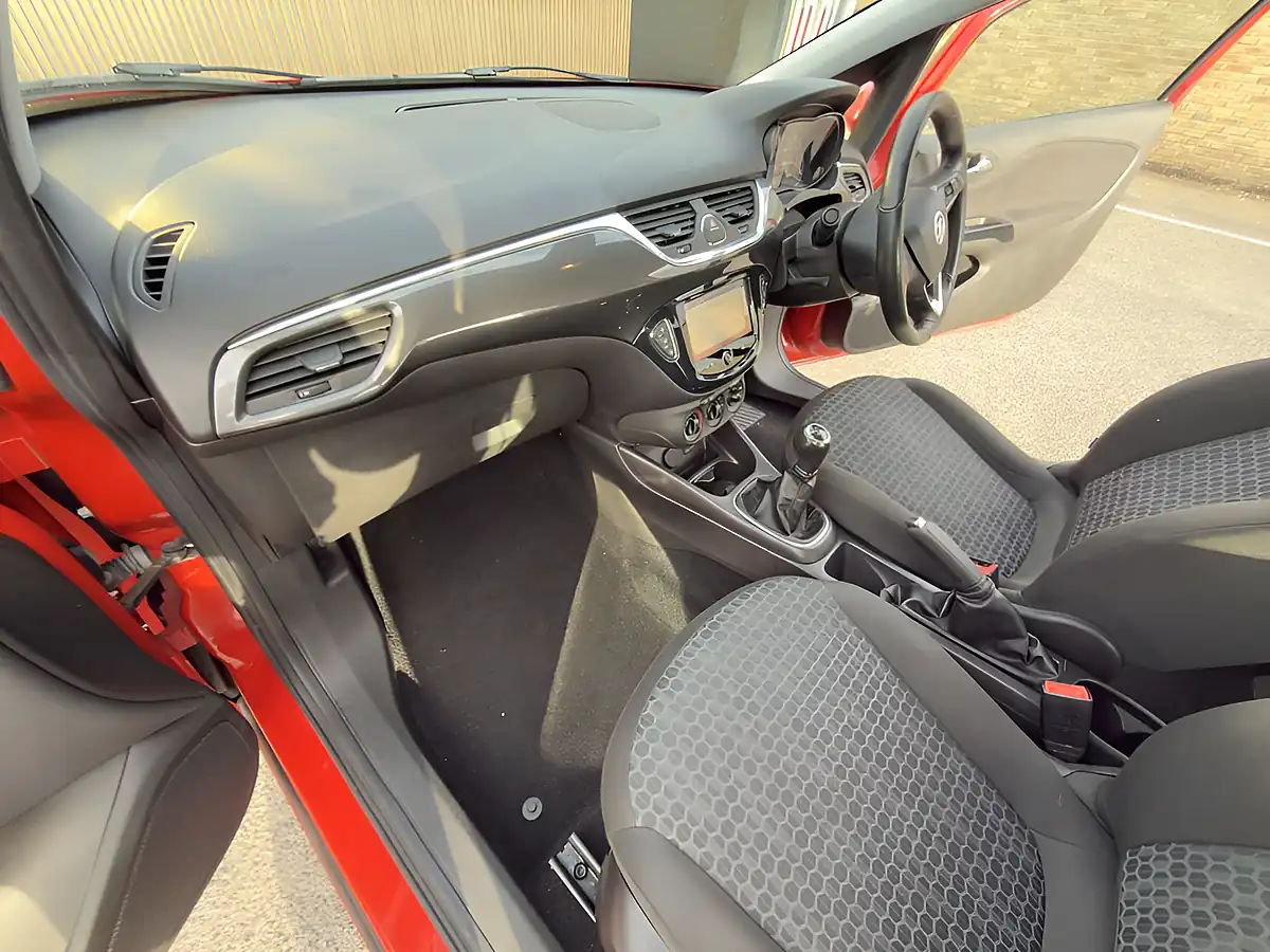 Used 2015 Vauxhall Corsa Excite Red - Interior and Exterior details 12