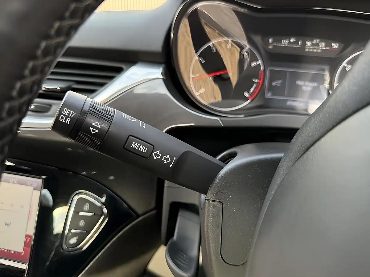 Used 2015 Vauxhall Corsa Excite Red - Interior and Exterior details 13