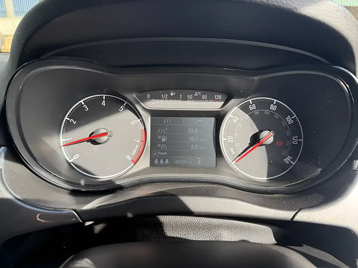 Used 2015 Vauxhall Corsa Excite Red - Interior and Exterior details 16