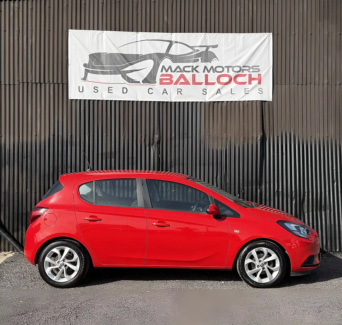 Used 2015 Vauxhall Corsa Excite Red - Interior and Exterior details 4