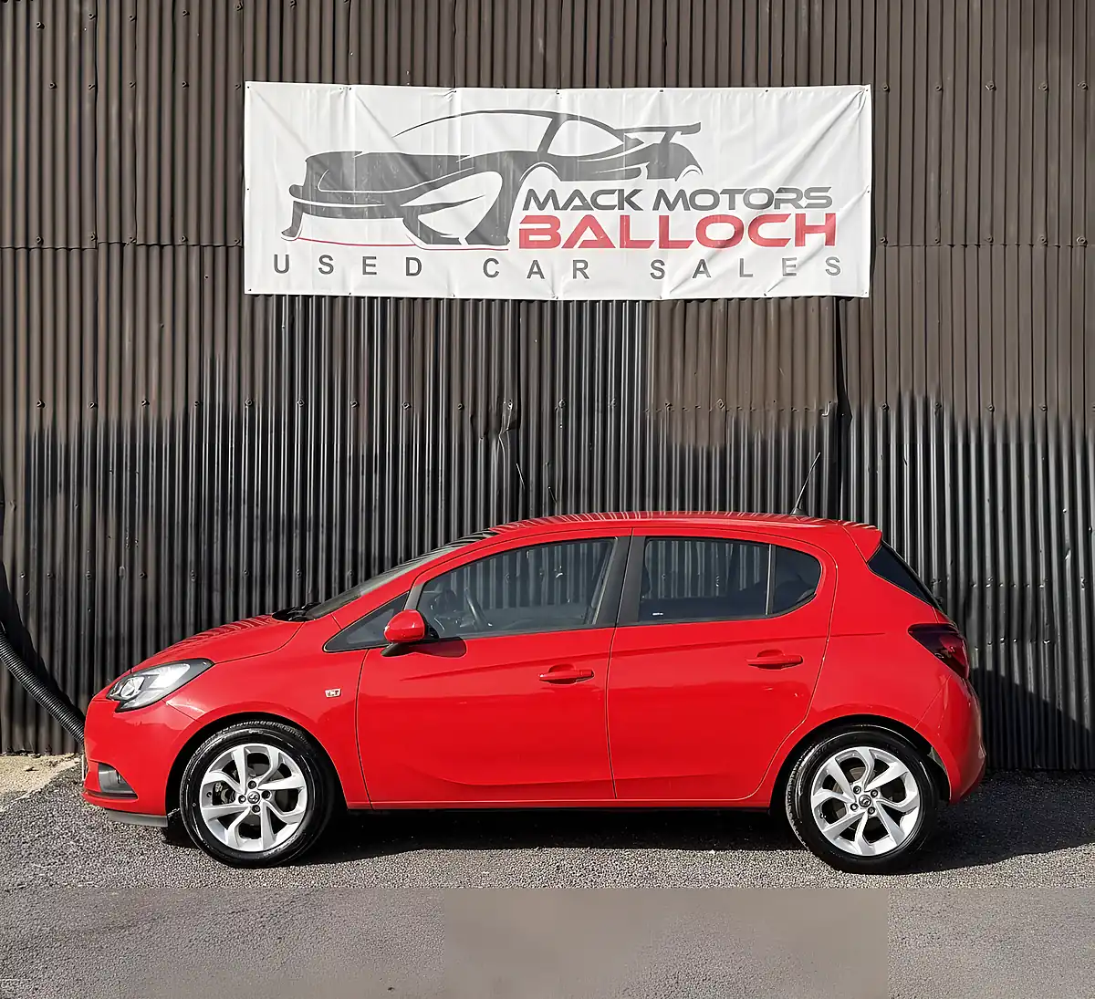 Used 2015 Vauxhall Corsa Excite Red - Interior and Exterior details 8