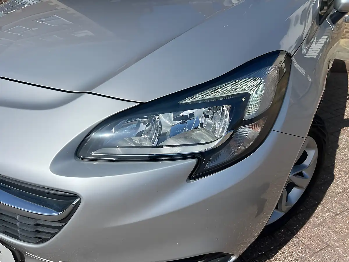 Used 2015 Vauxhall Corsa Excite Silver - Interior and Exterior details 3