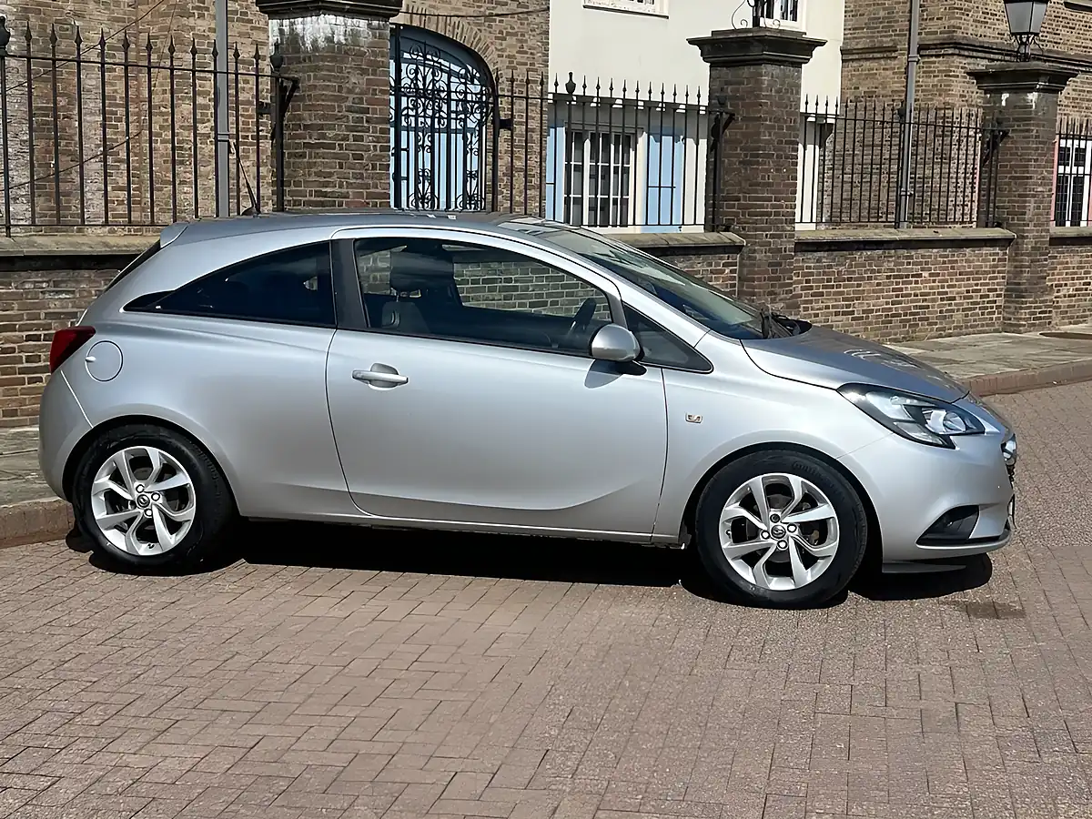 Used 2015 Vauxhall Corsa Excite Silver - Interior and Exterior details 5