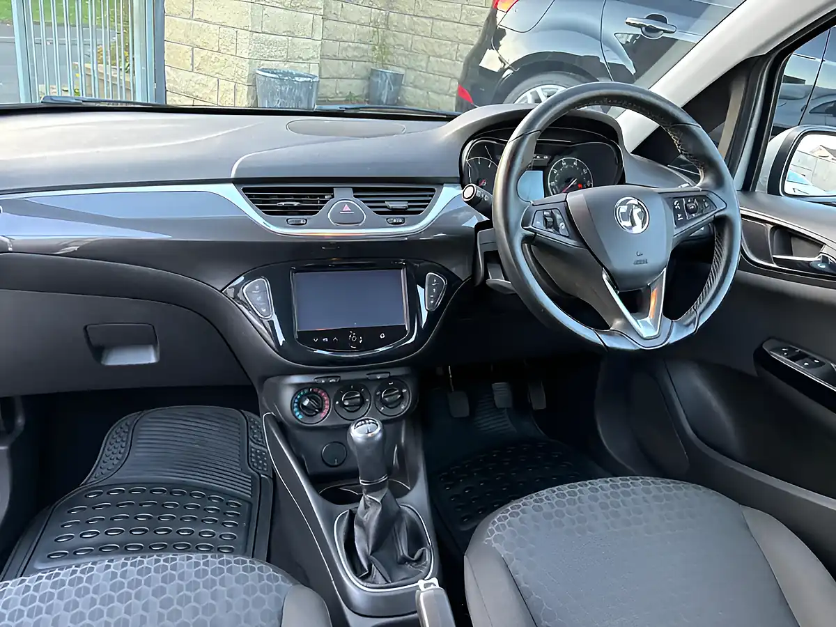 Used 2015 Vauxhall Corsa Excite Silver - Interior and Exterior details 11