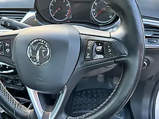Used 2015 Vauxhall Corsa Excite Silver - Interior and Exterior details 14