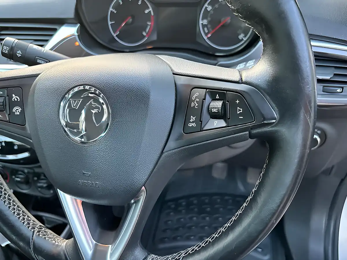 Used 2015 Vauxhall Corsa Excite Silver - Interior and Exterior details 14