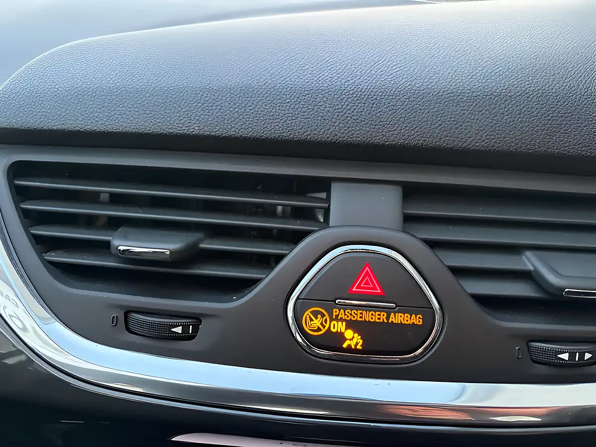 Used 2015 Vauxhall Corsa Excite Silver - Interior and Exterior details 17