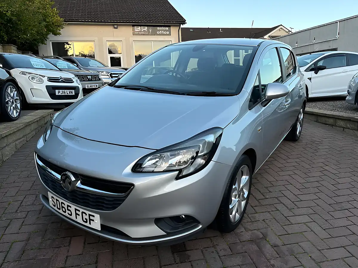 Used 2015 Vauxhall Corsa Excite Silver - Interior and Exterior details 4