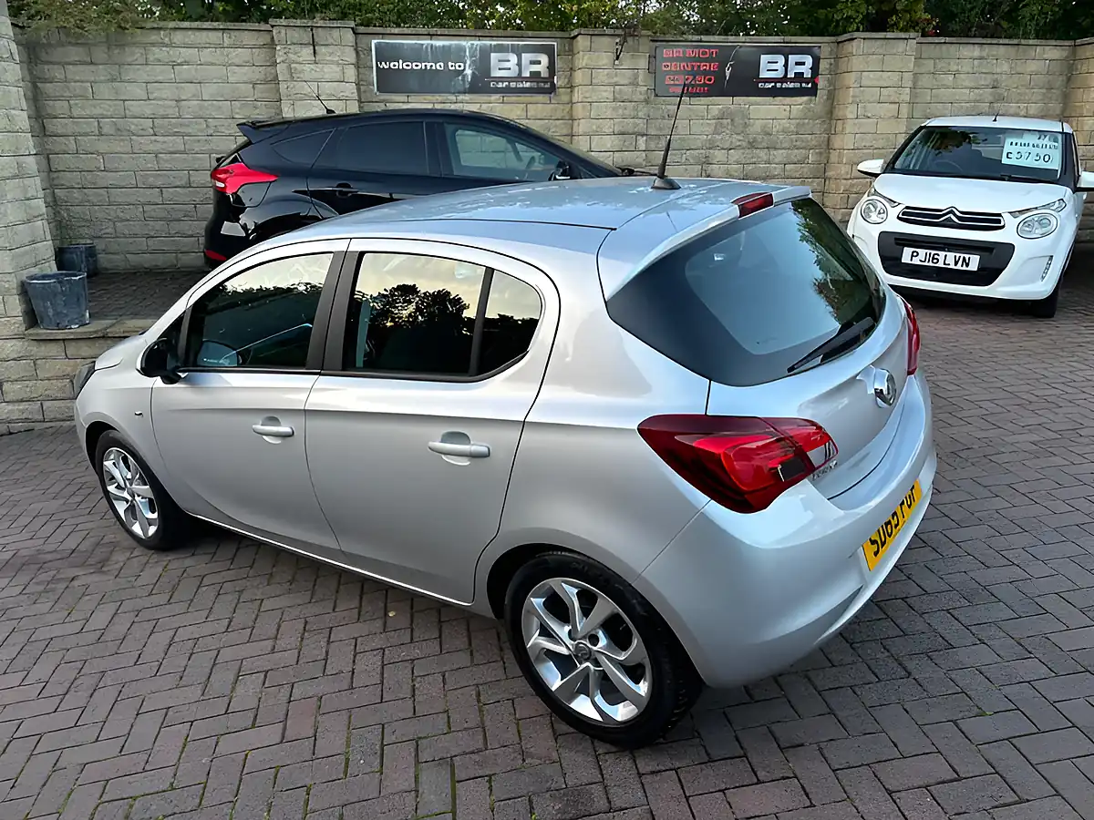 Used 2015 Vauxhall Corsa Excite Silver - Interior and Exterior details 7