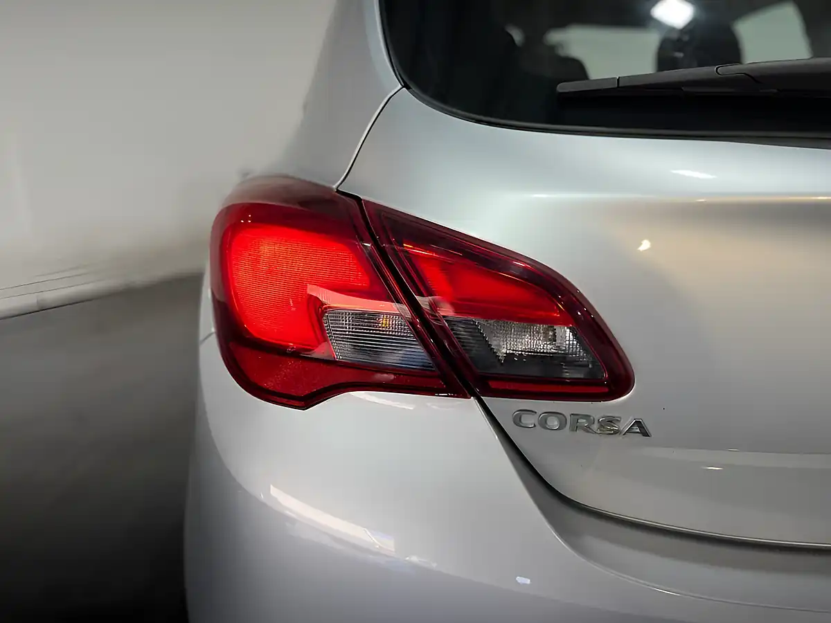 Used 2015 Vauxhall Corsa Excite Silver - Interior and Exterior details 11