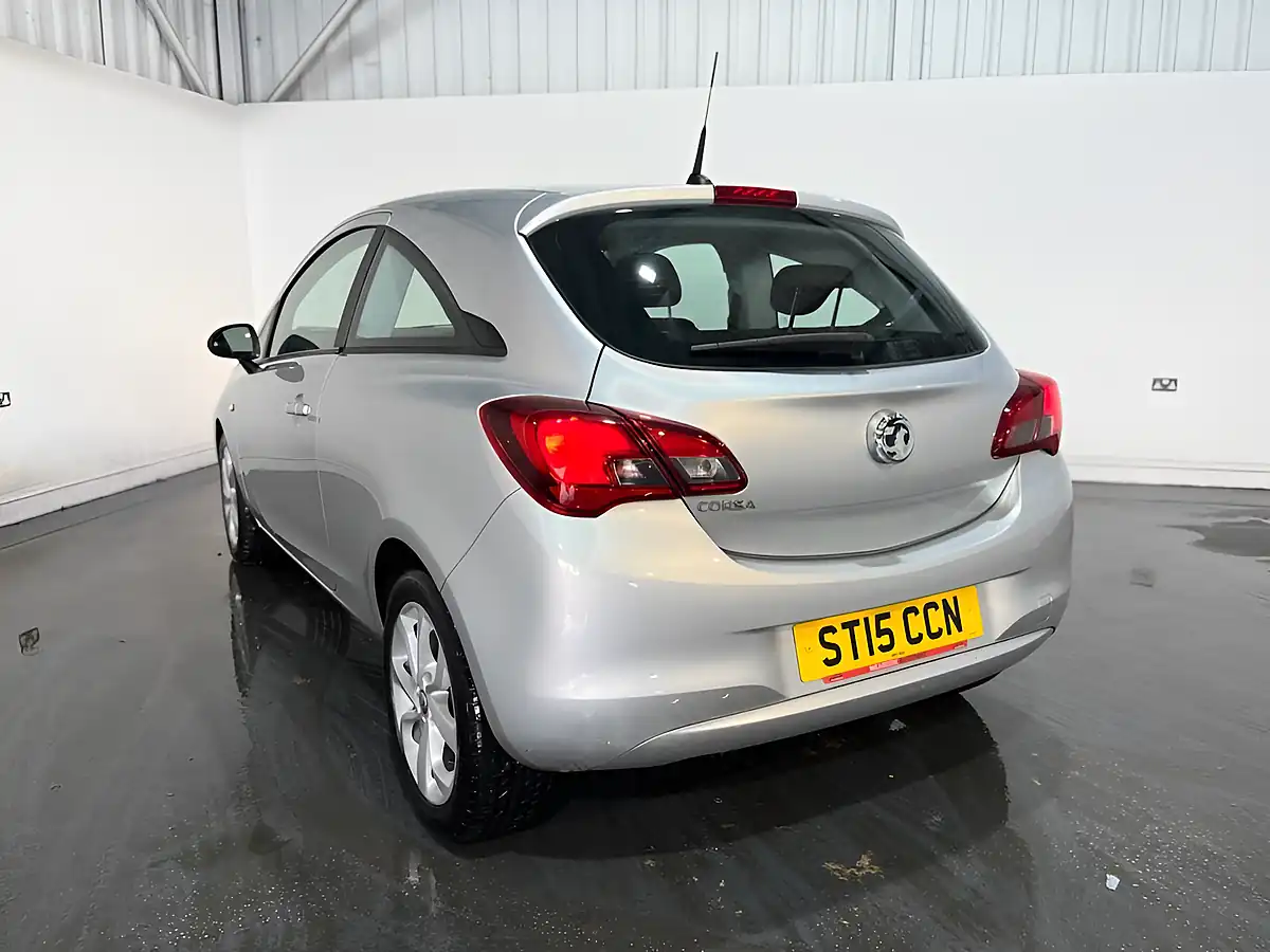 Used 2015 Vauxhall Corsa Excite Silver - Interior and Exterior details 15