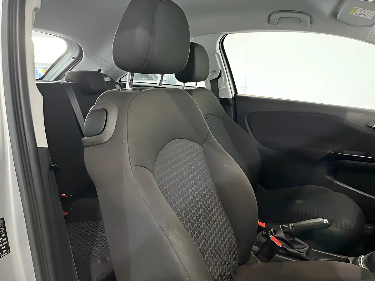 Used 2015 Vauxhall Corsa Excite Silver - Interior and Exterior details 16