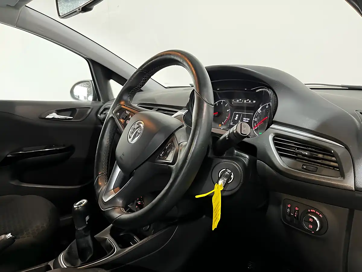 Used 2015 Vauxhall Corsa Excite Silver - Interior and Exterior details 17