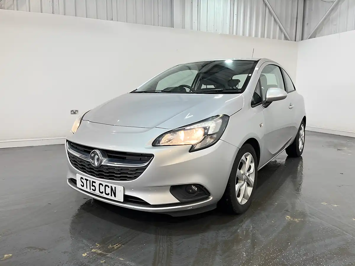 Used 2015 Vauxhall Corsa Excite Silver - Interior and Exterior details 3