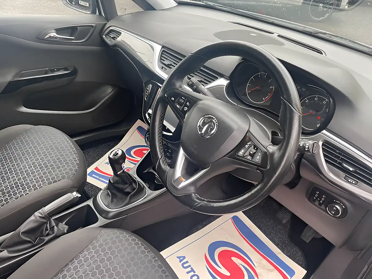 Used 2015 Vauxhall Corsa Excite White - Interior and Exterior details 12