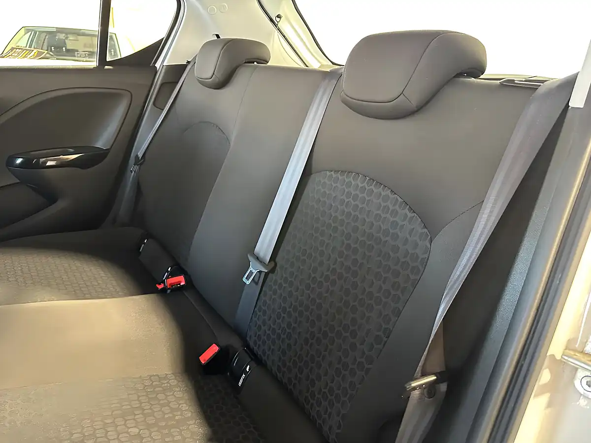 Used 2015 Vauxhall Corsa Excite White - Interior and Exterior details 10