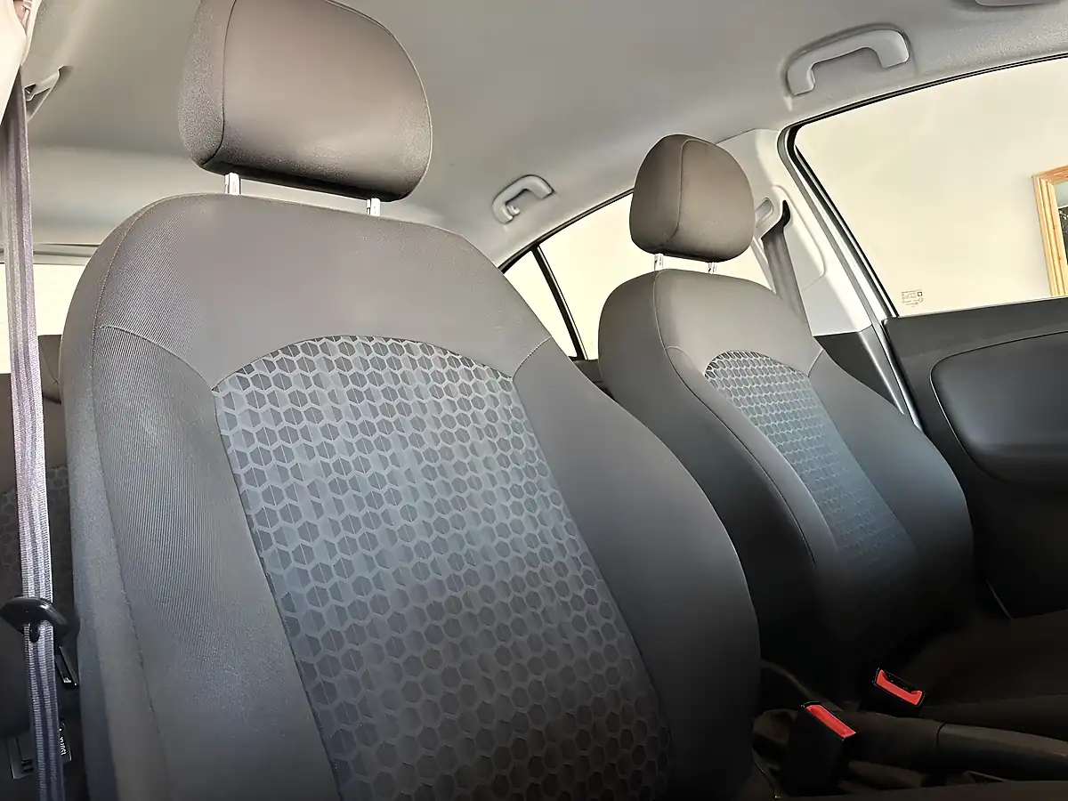 Used 2015 Vauxhall Corsa Excite White - Interior and Exterior details 11