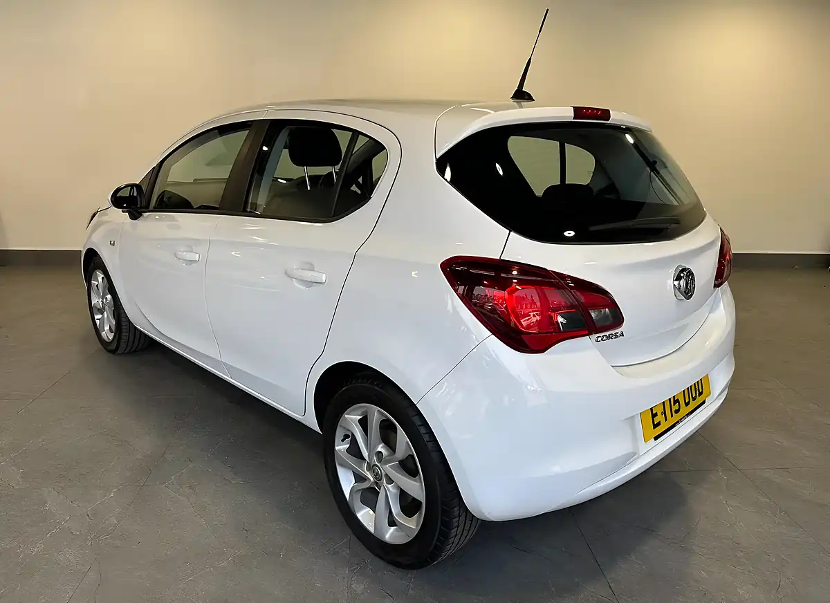 Used 2015 Vauxhall Corsa Excite White - Interior and Exterior details 5