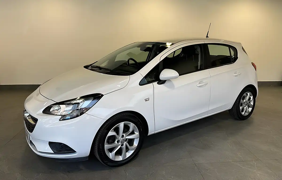 Used 2015 Vauxhall Corsa Excite White - Interior and Exterior details 7