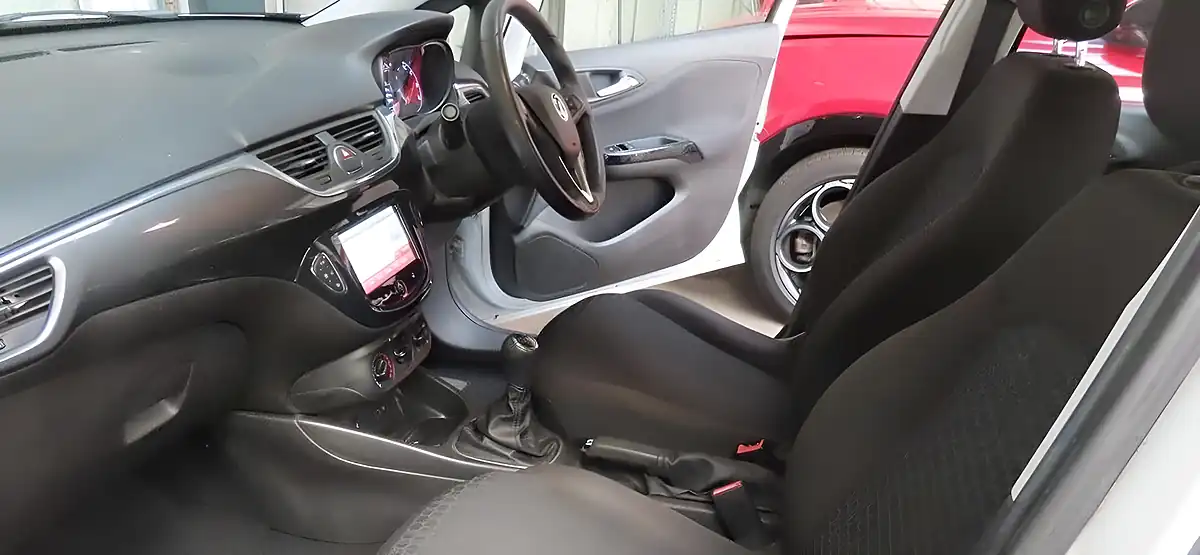 Used 2015 Vauxhall Corsa Excite White - Interior and Exterior details 2