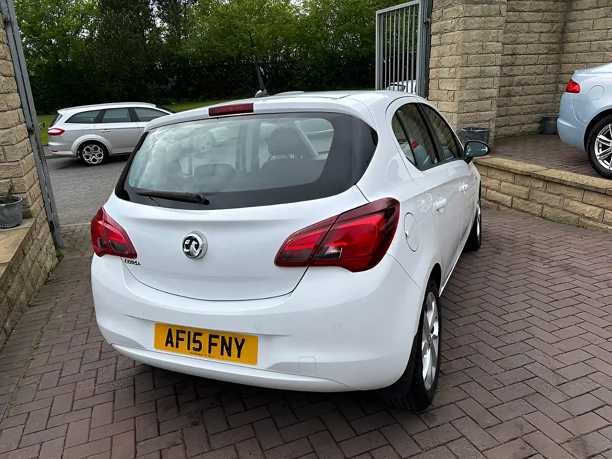 Used 2015 Vauxhall Corsa Excite White - Interior and Exterior details 10