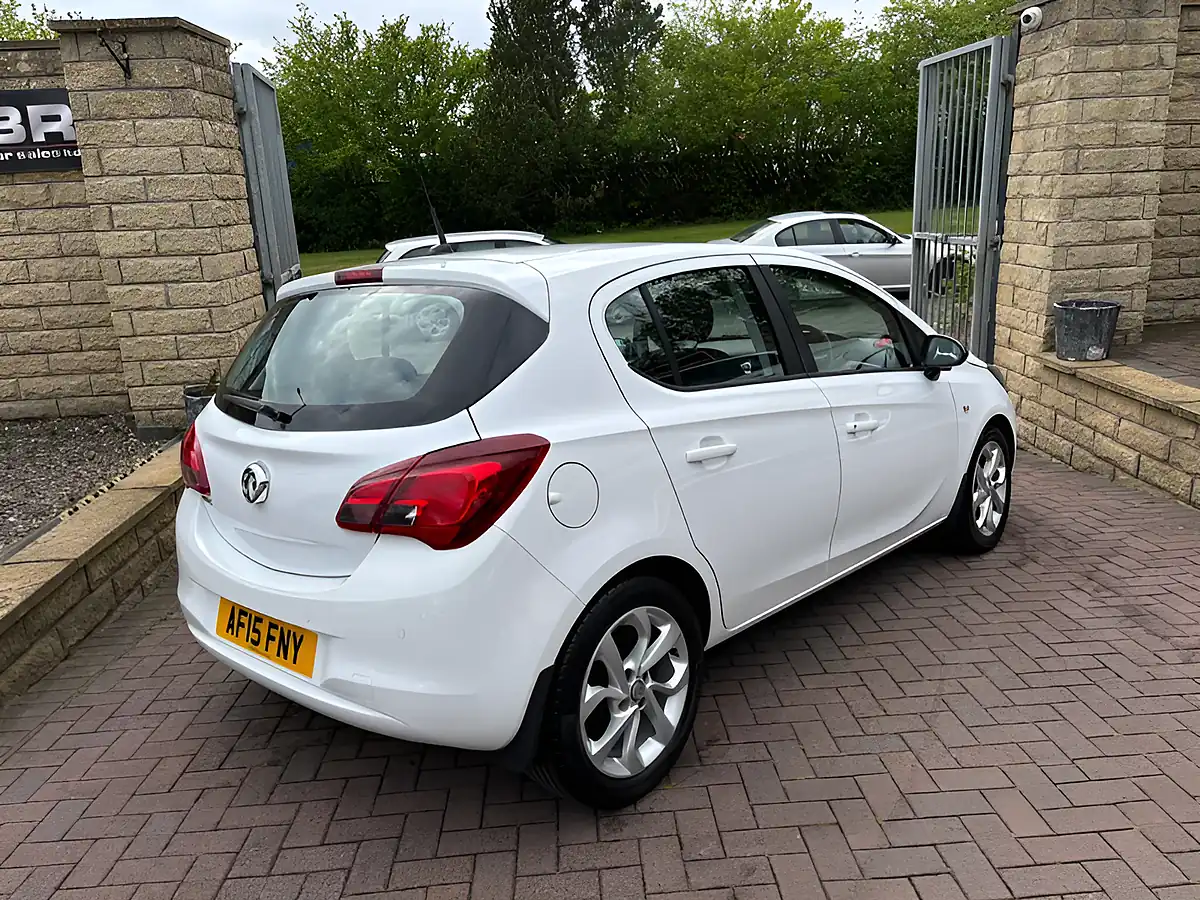 Used 2015 Vauxhall Corsa Excite White - Interior and Exterior details 11