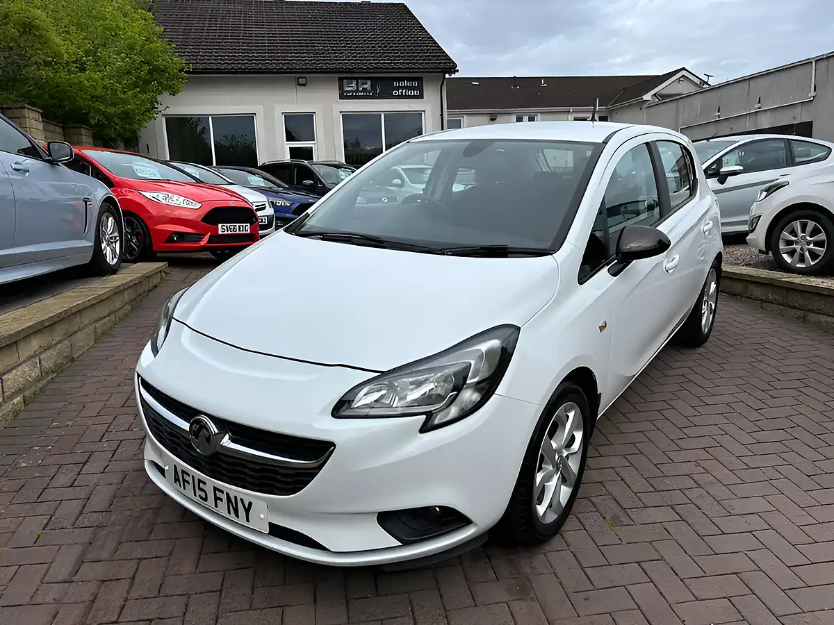 Used 2015 Vauxhall Corsa Excite White - Interior and Exterior details 4
