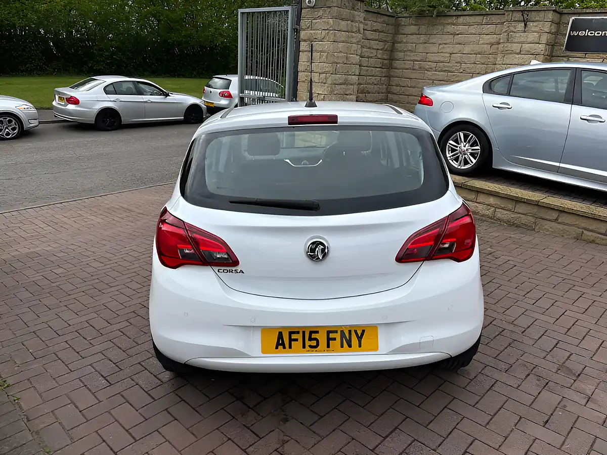 Used 2015 Vauxhall Corsa Excite White - Interior and Exterior details 9